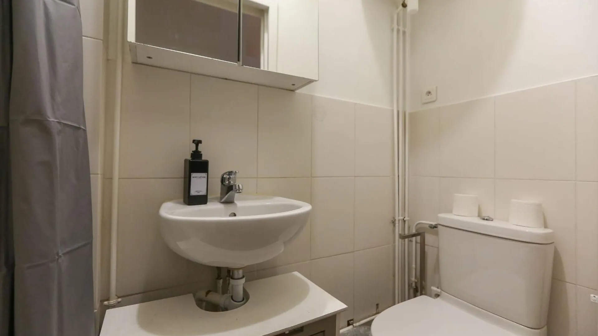Nice And Comfortable Studio Apartment Paris