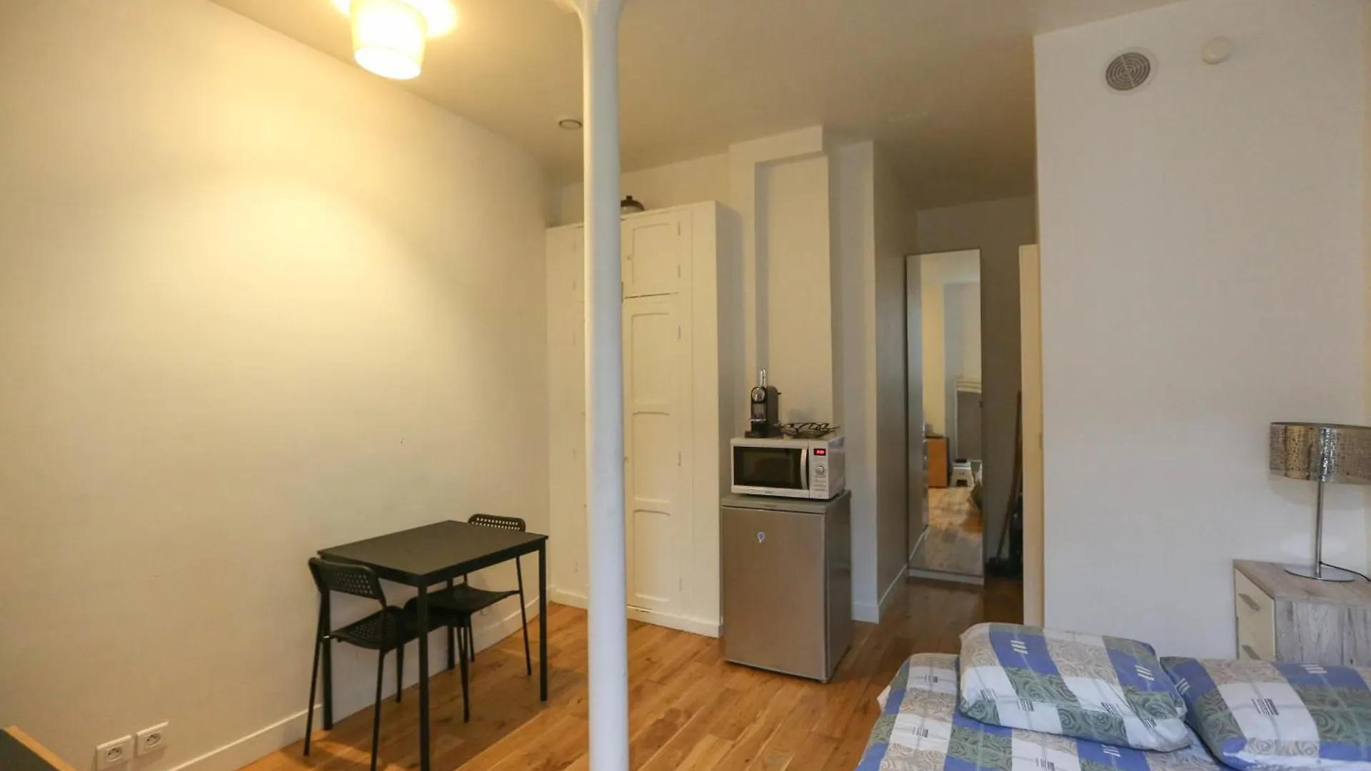 Nice And Comfortable Studio Apartment Paris