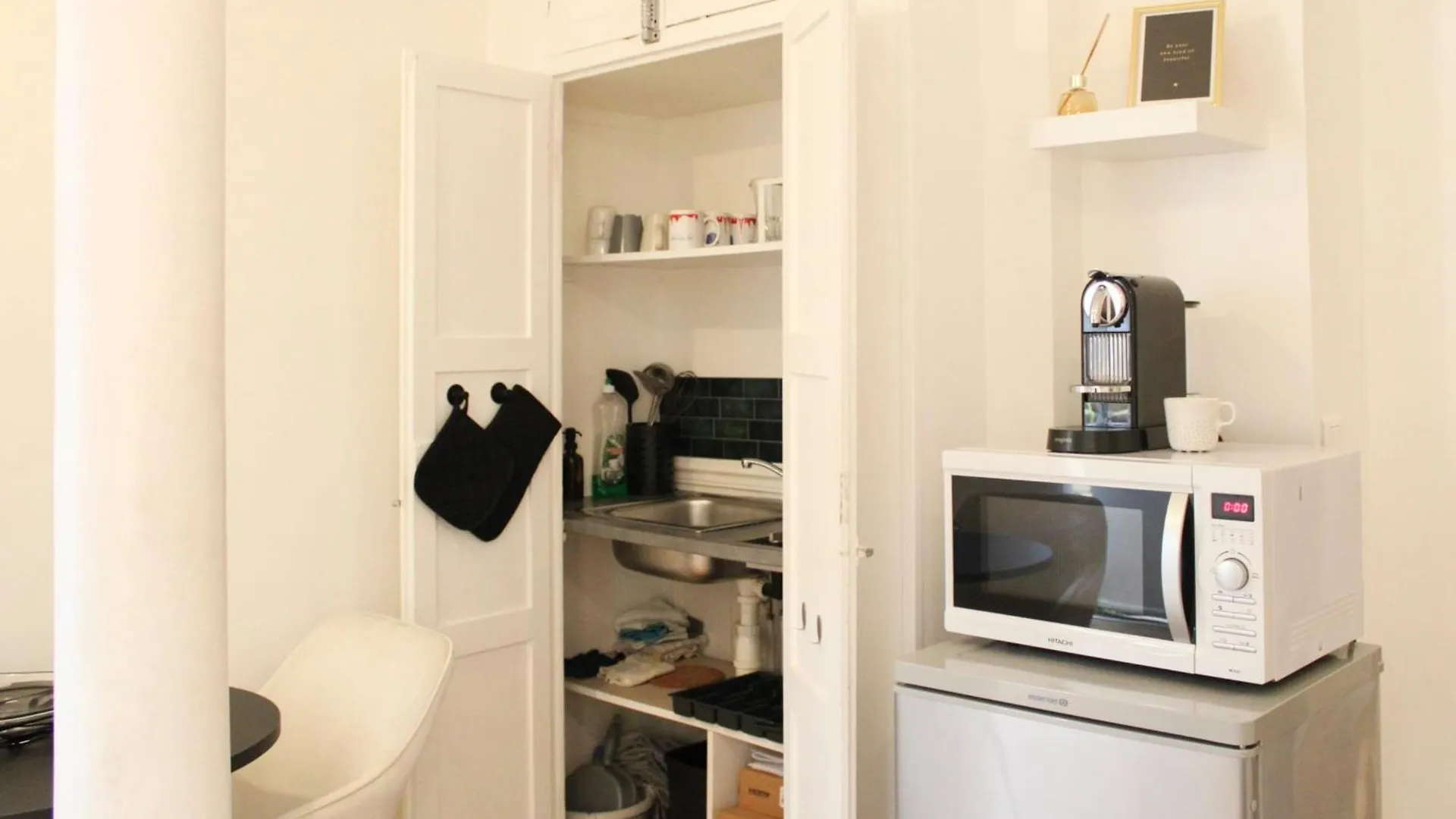 Nice And Comfortable Studio Apartment Paris 0*,